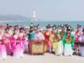 三亚南(nán)山休闲(xián)会馆民族乐器演奏
